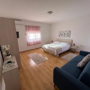 https://sobe-lea.hotelinzadar.com