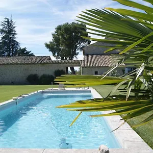 https://bb-dans-mas-en-pierres.fr-provencehotel.com